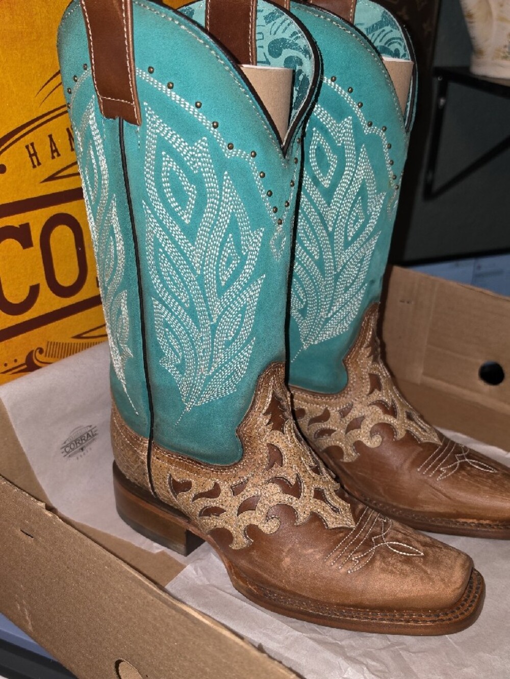 Corral Turquoise & Brown Western Embroidered Boots - Picture 3 of 5